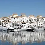 Puerto Banus Frontline With Amazing Sea Views Appartement
